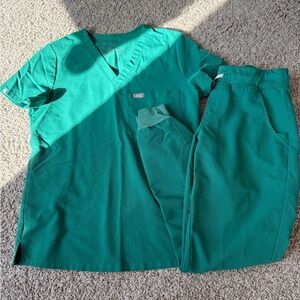 Hunter green figs set